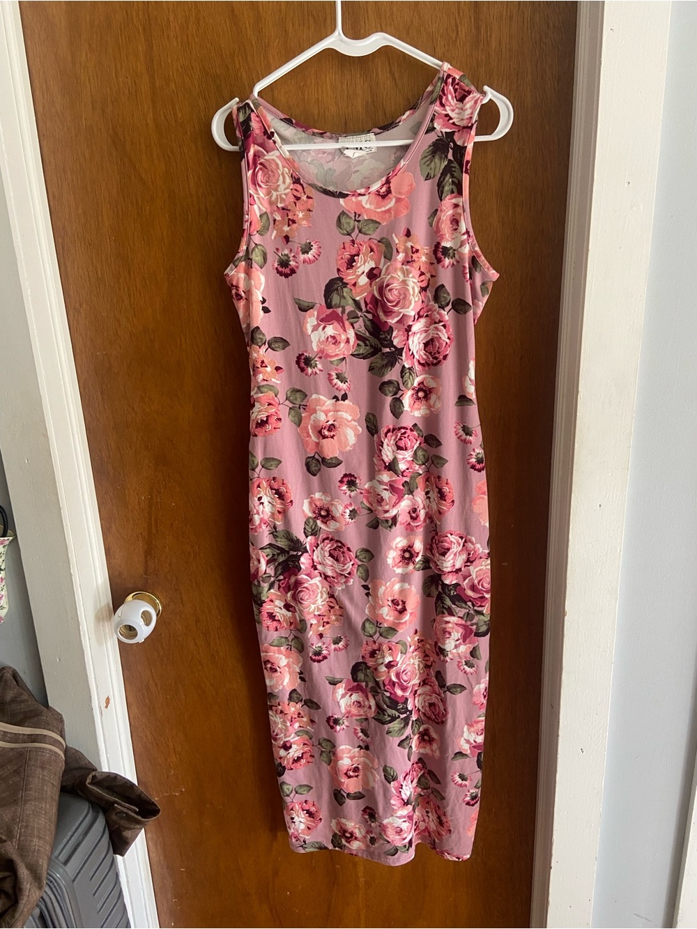 TMG Sleeveless Floral Midi Dress in Dusty Pink Size XL